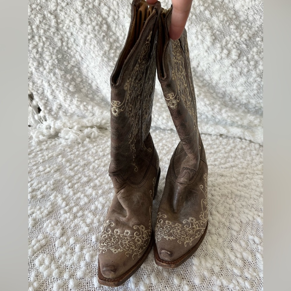 Embroidered Corral Western Boots